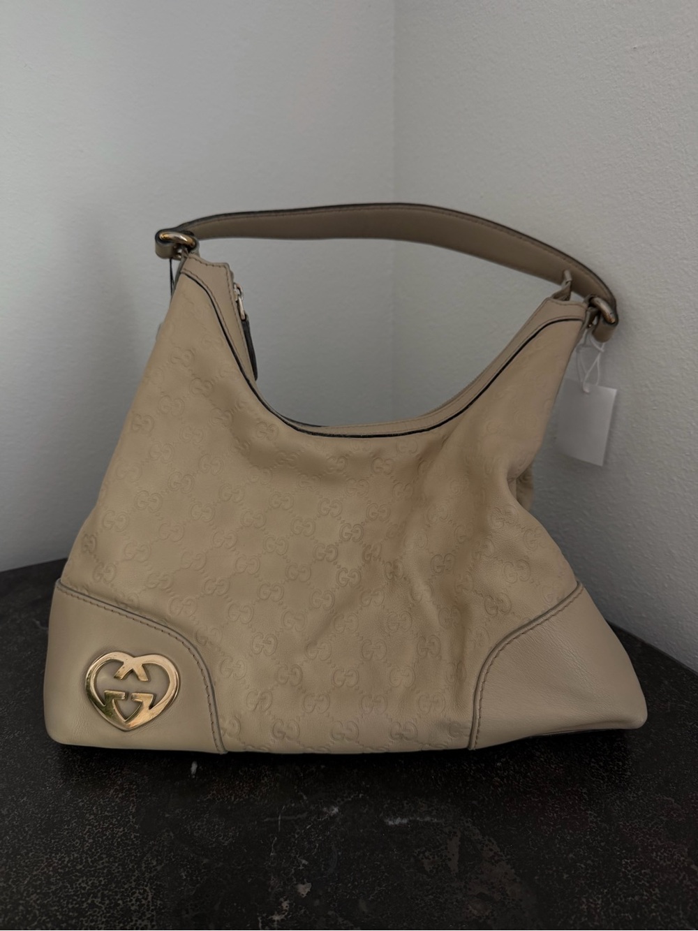 Gucci Beige Leather Shoulder Hobo Bag with Gold Logo - Pre-Loved